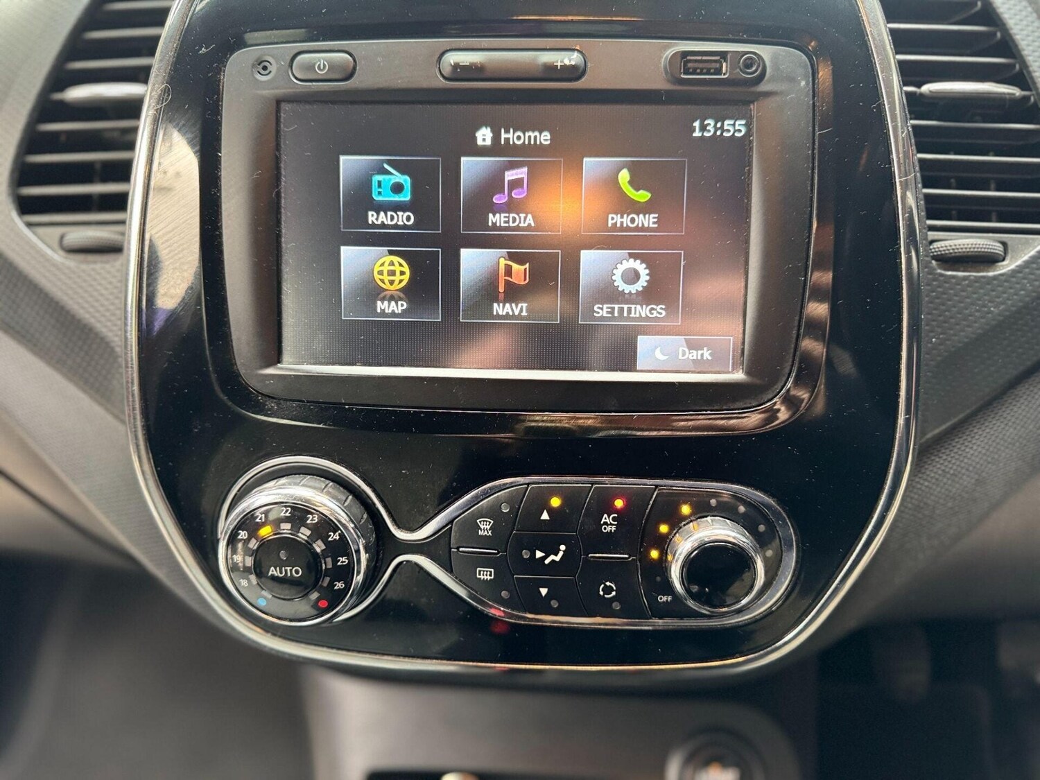 Used Renault Captur 2014 for sale - 77878055: Photo 45