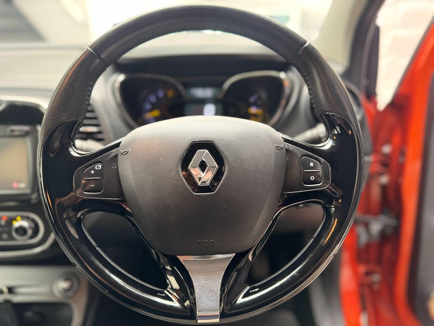 Used Renault Captur 2014 for sale - 77878055: Photo 49
