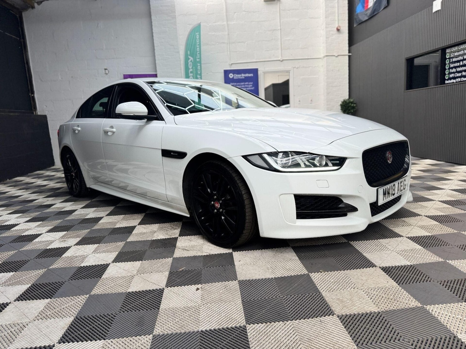 Used Jaguar XE 2018 for sale - 77878056: Photo 10