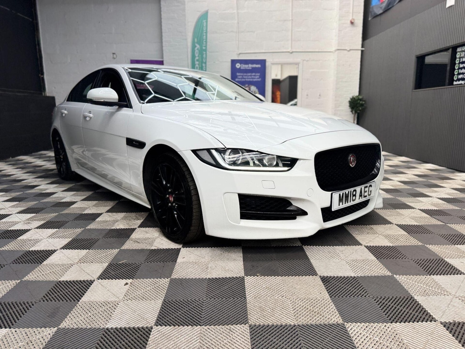 Used Jaguar XE 2018 for sale - 77878056: Photo 11