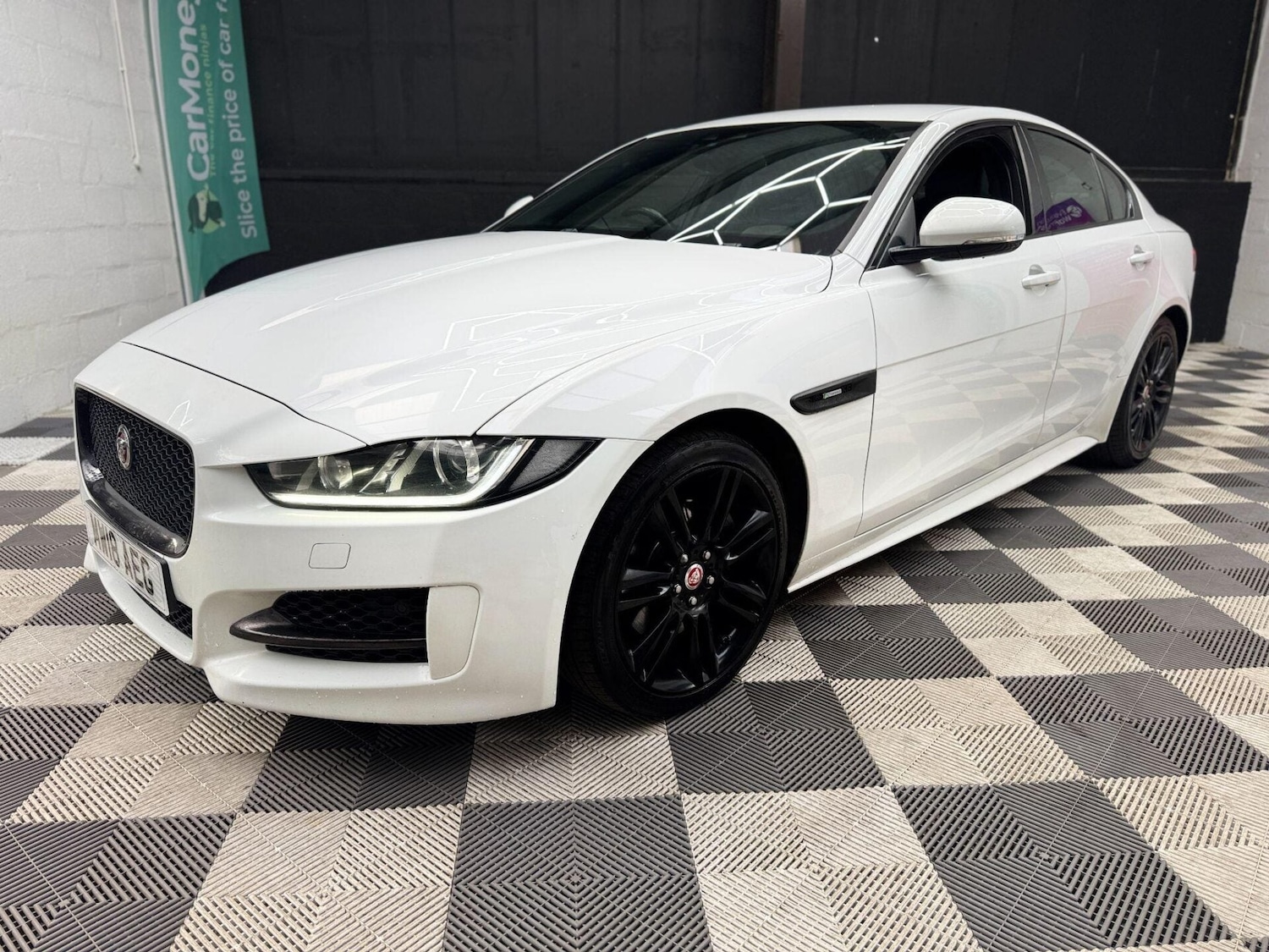 Used Jaguar XE 2018 for sale - 77878056: Photo 15