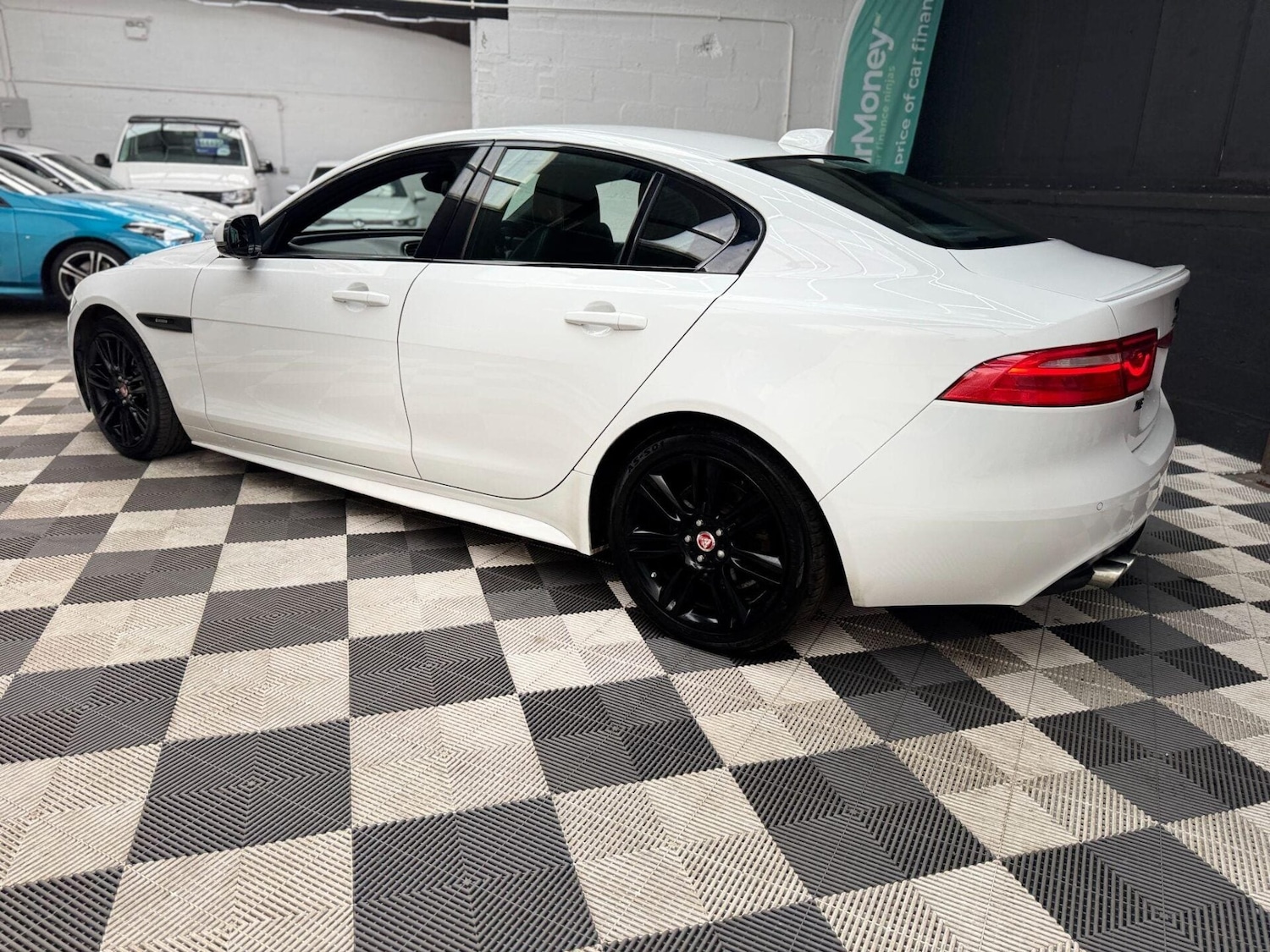 Used Jaguar XE 2018 for sale - 77878056: Photo 19