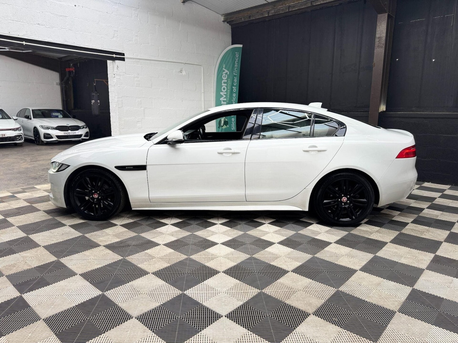 Used Jaguar XE 2018 for sale - 77878056: Photo 22