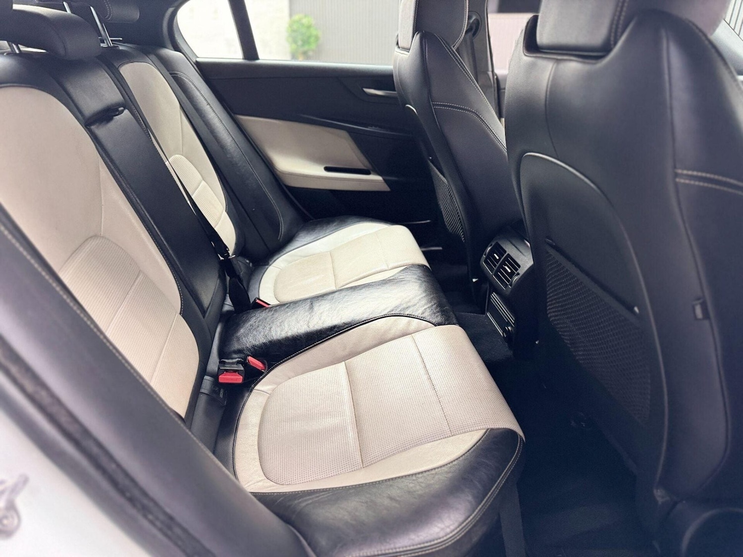 Used Jaguar XE 2018 for sale - 77878056: Photo 37