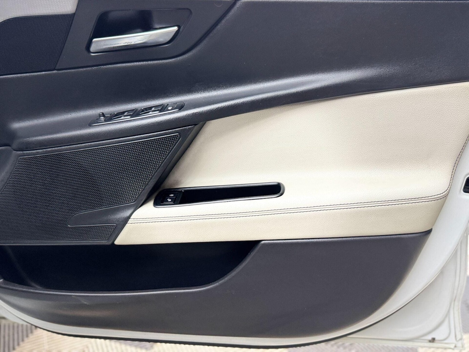 Used Jaguar XE 2018 for sale - 77878056: Photo 40