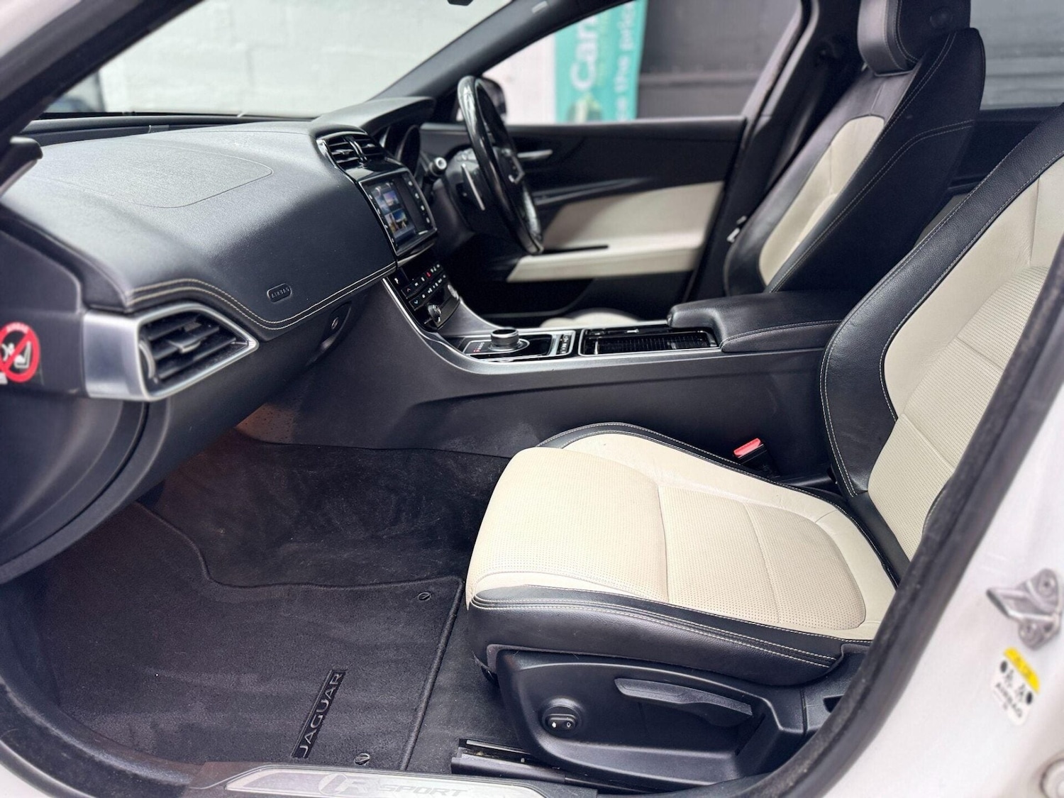 Used Jaguar XE 2018 for sale - 77878056: Photo 46