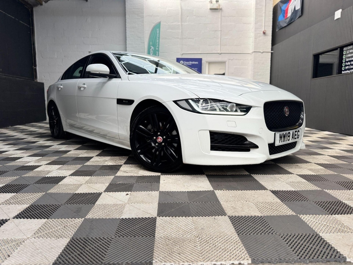 Used Jaguar XE 2018 for sale - 77878056: Photo 5