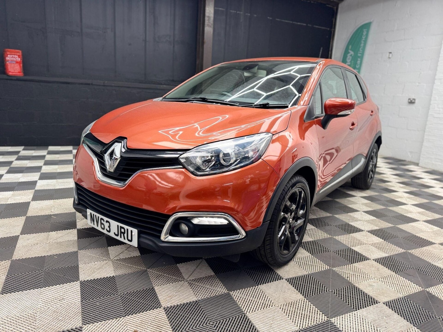 Used Renault Captur 2014 for sale - 77878028: Photo 4