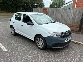 Used Dacia Sandero 2017 for sale - 79617081: Photo