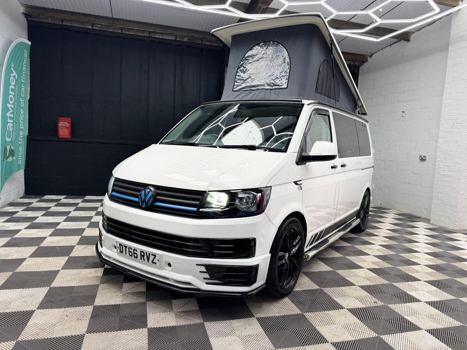 Used Volkswagen Transporter 2017 for sale - 77878044: Photo 15