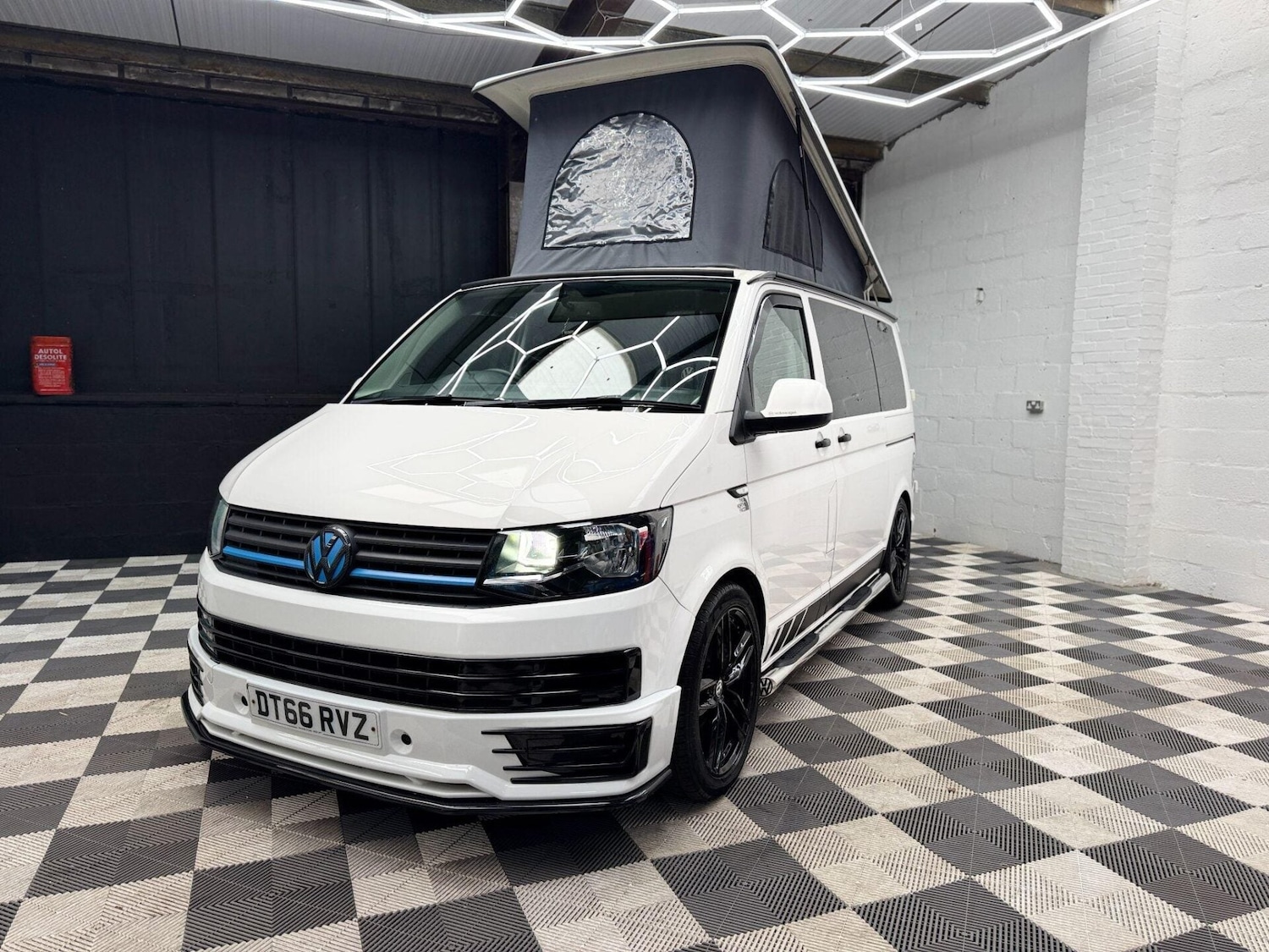 Used Volkswagen Transporter 2017 for sale - 77878044: Photo 16