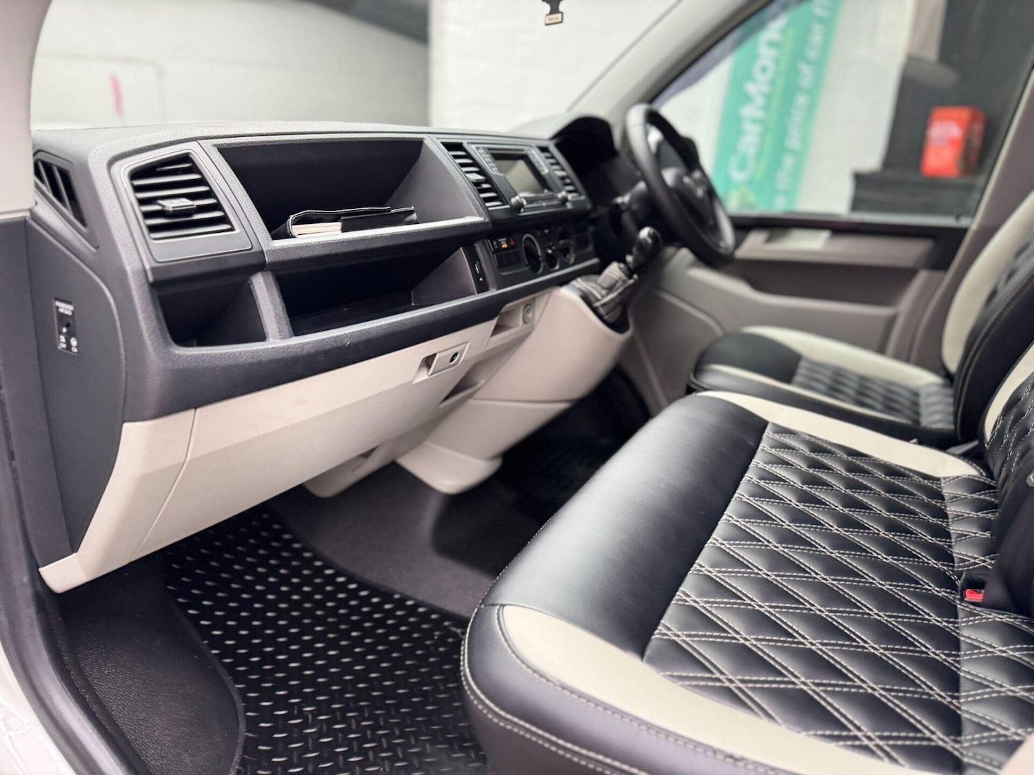 Used Volkswagen Transporter 2017 for sale - 77878044: Photo 25