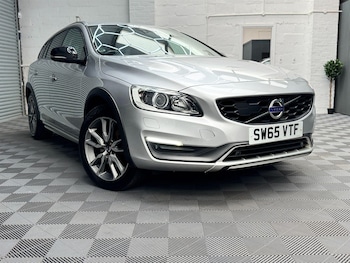 Used Volvo V60 2016 for sale - 79393840: Photo