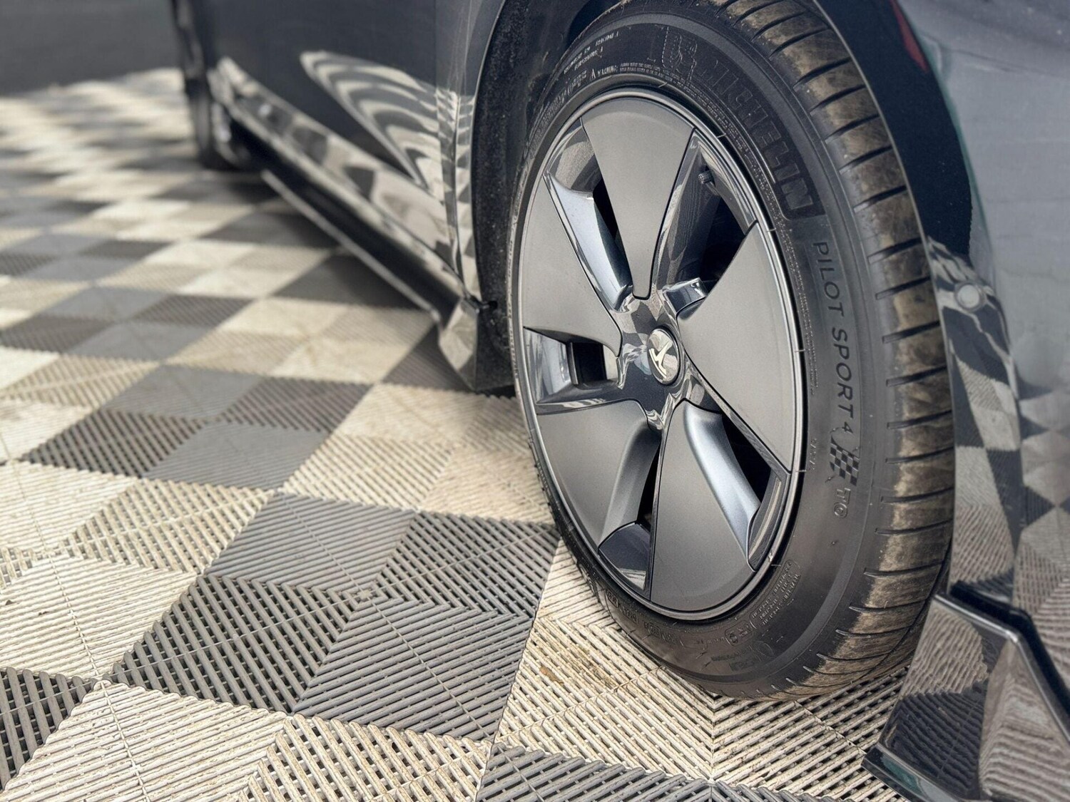 Used Tesla Model 3 2021 for sale - 77878032: Photo 24