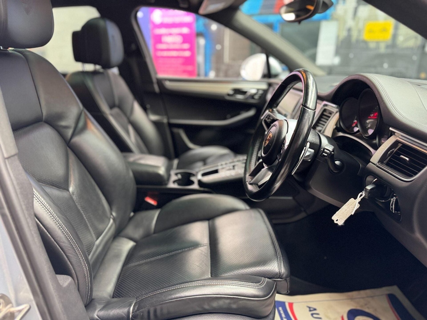 Used Porsche Macan 2015 for sale - 77878019: Photo 26