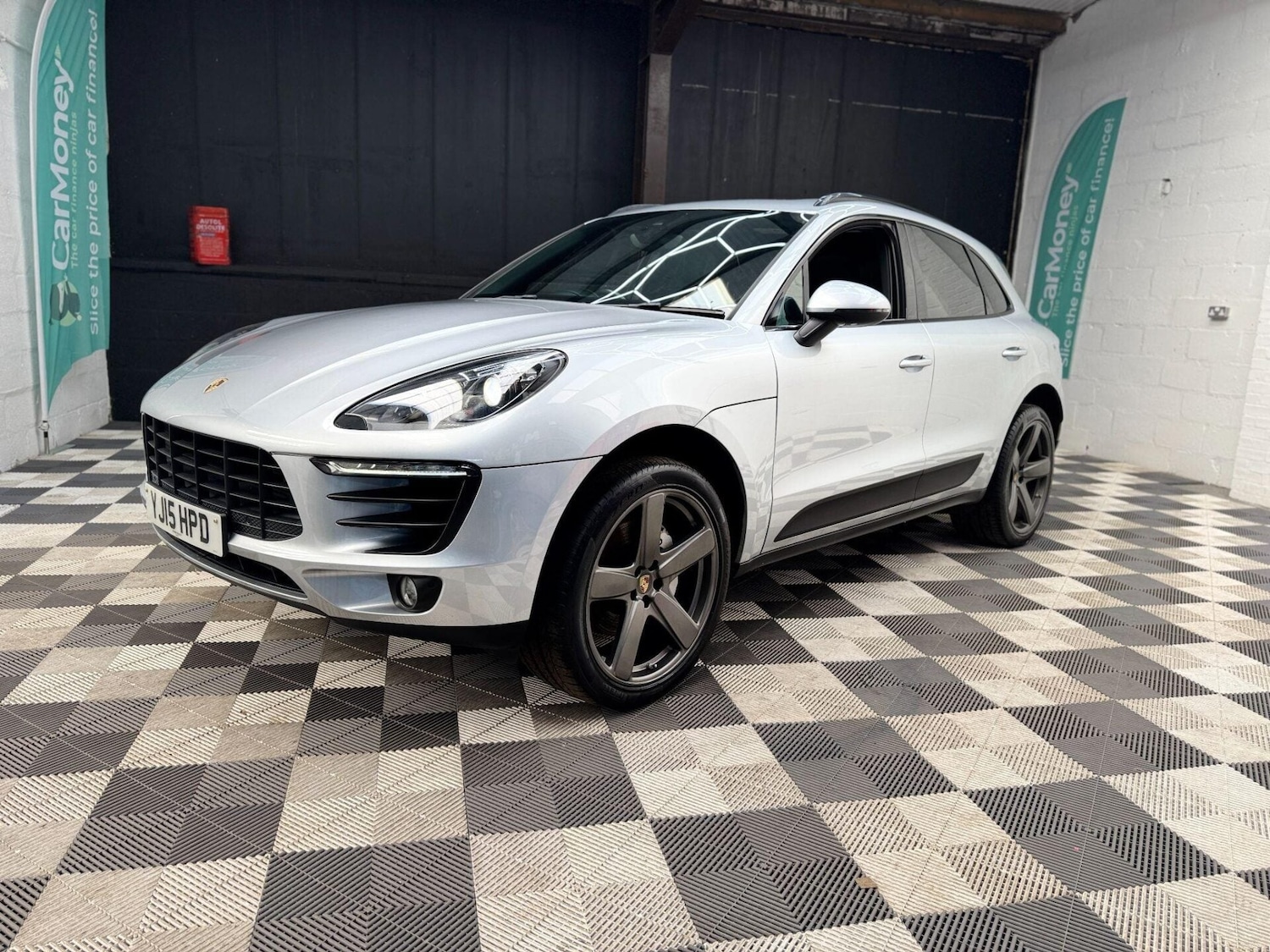 Used Porsche Macan 2015 for sale - 77878019: Photo 3