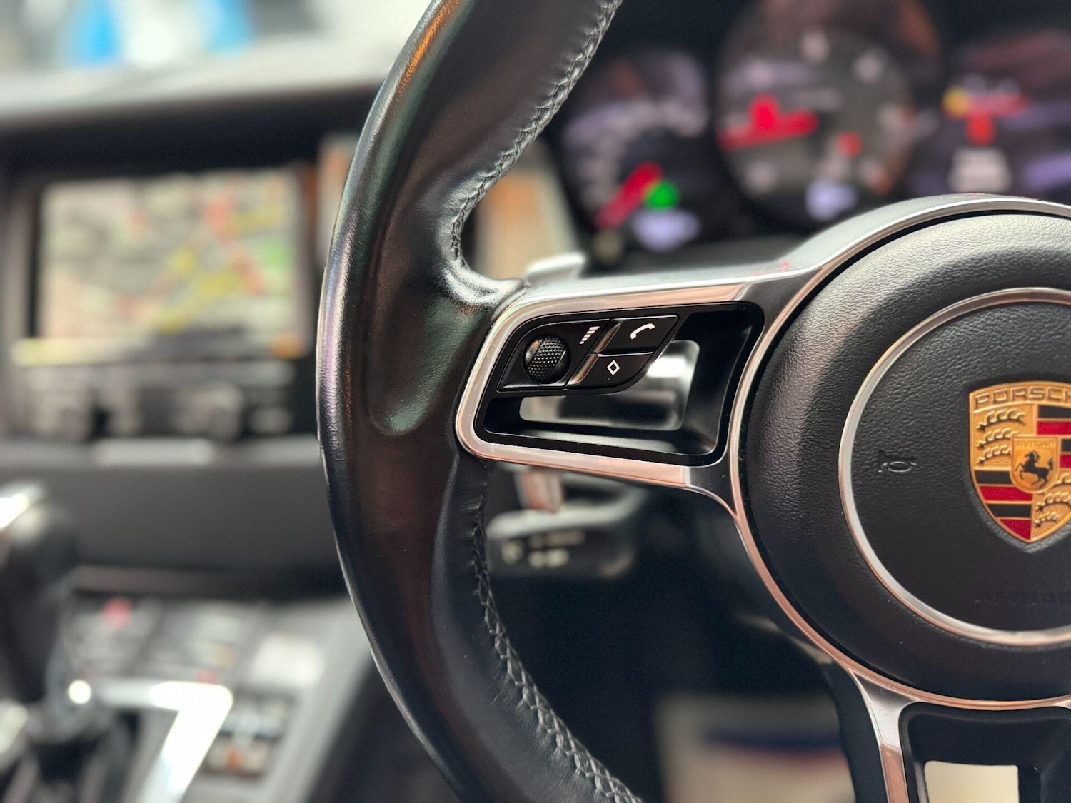 Used Porsche Macan 2015 for sale - 77878019: Photo 42