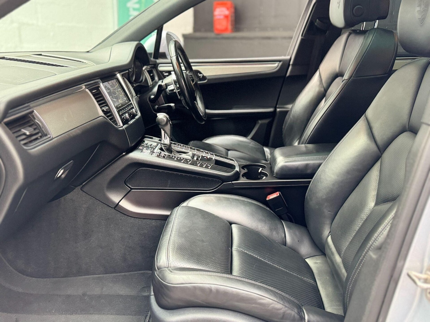 Used Porsche Macan 2015 for sale - 77878019: Photo 43