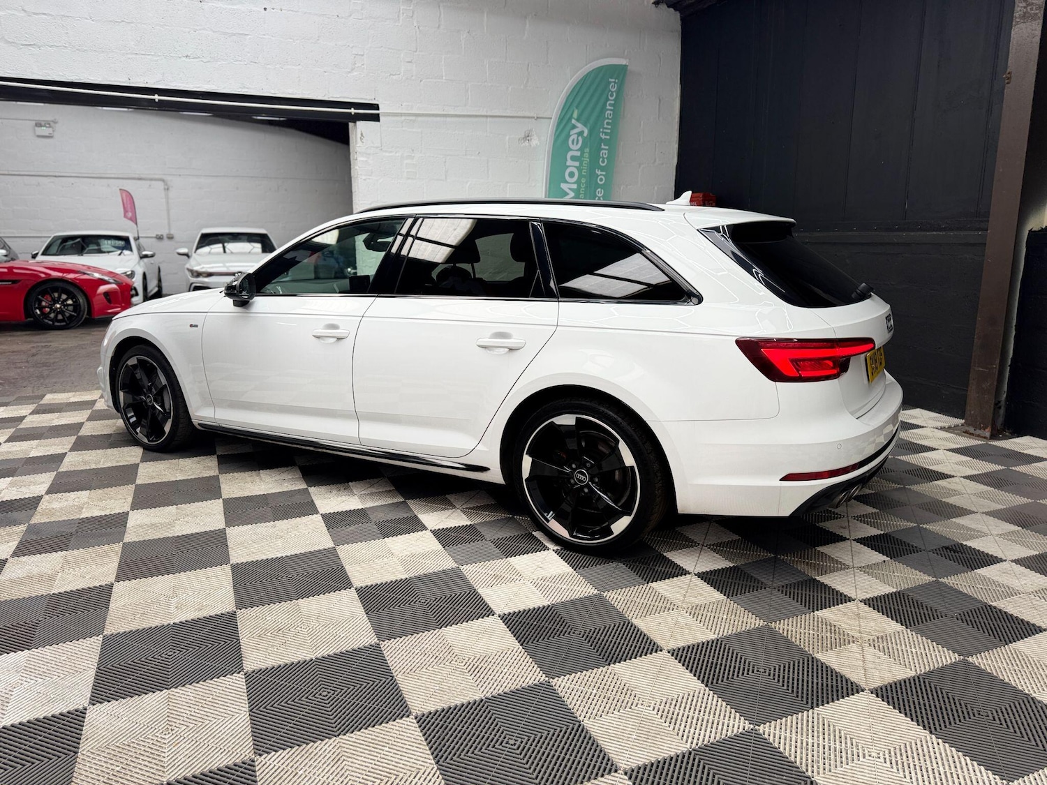 Used Audi A4 Avant for sale - 77611708: Photo 8