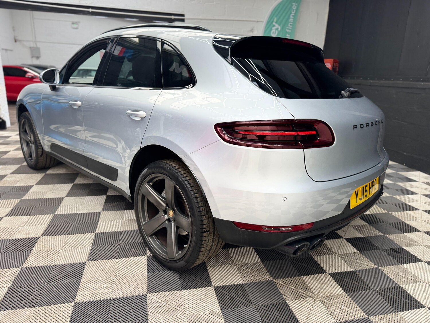 Used Porsche Macan for sale - 77611989: Photo 10