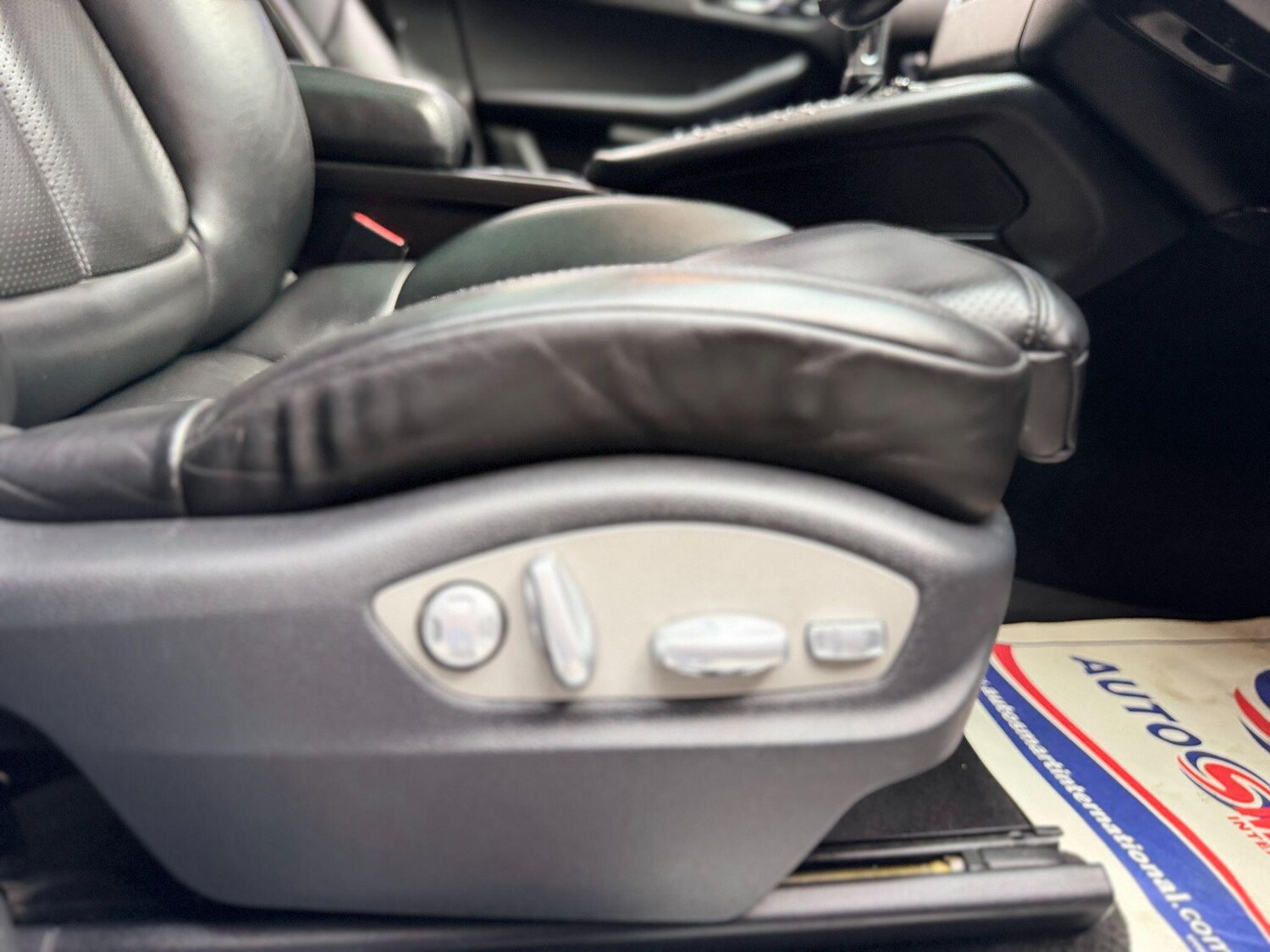 Used Porsche Macan for sale - 77611989: Photo 30