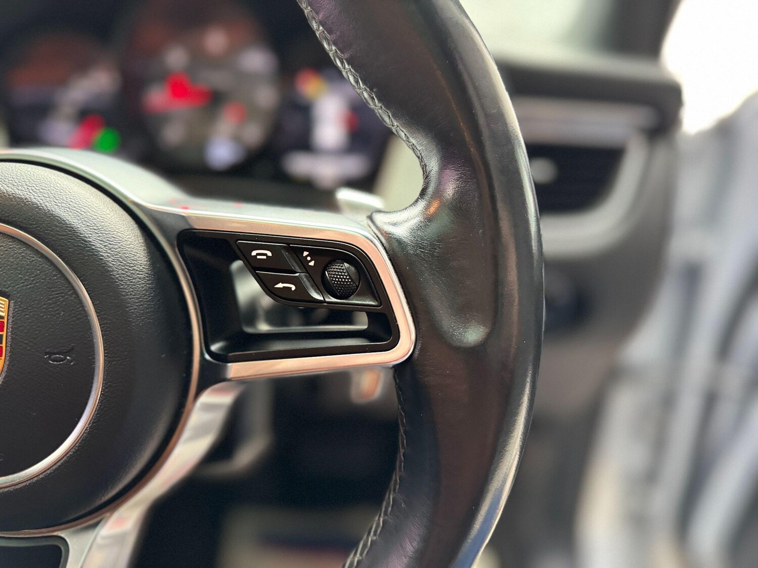 Used Porsche Macan for sale - 77611989: Photo 33