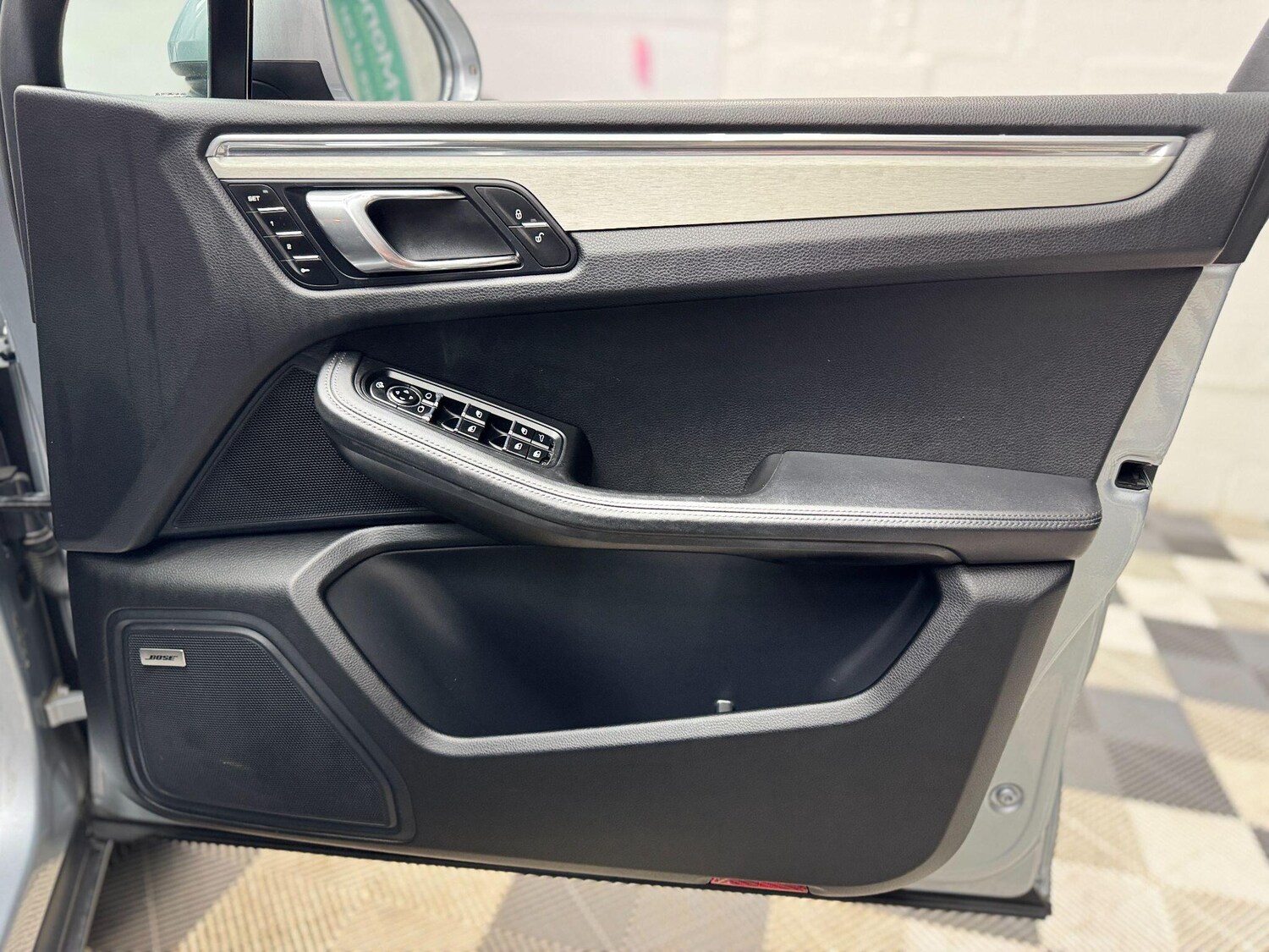 Used Porsche Macan for sale - 77611989: Photo 35