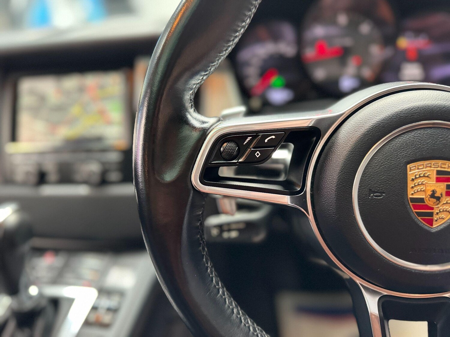 Used Porsche Macan for sale - 77611989: Photo 42