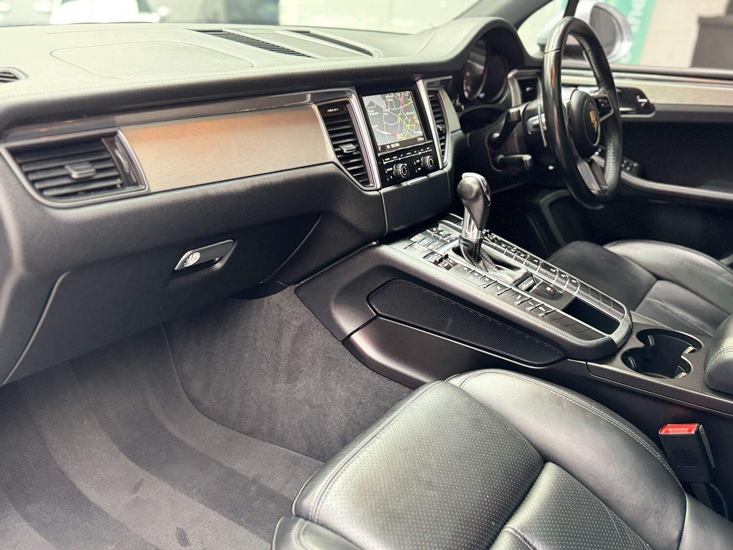 Used Porsche Macan for sale - 77611989: Photo 46