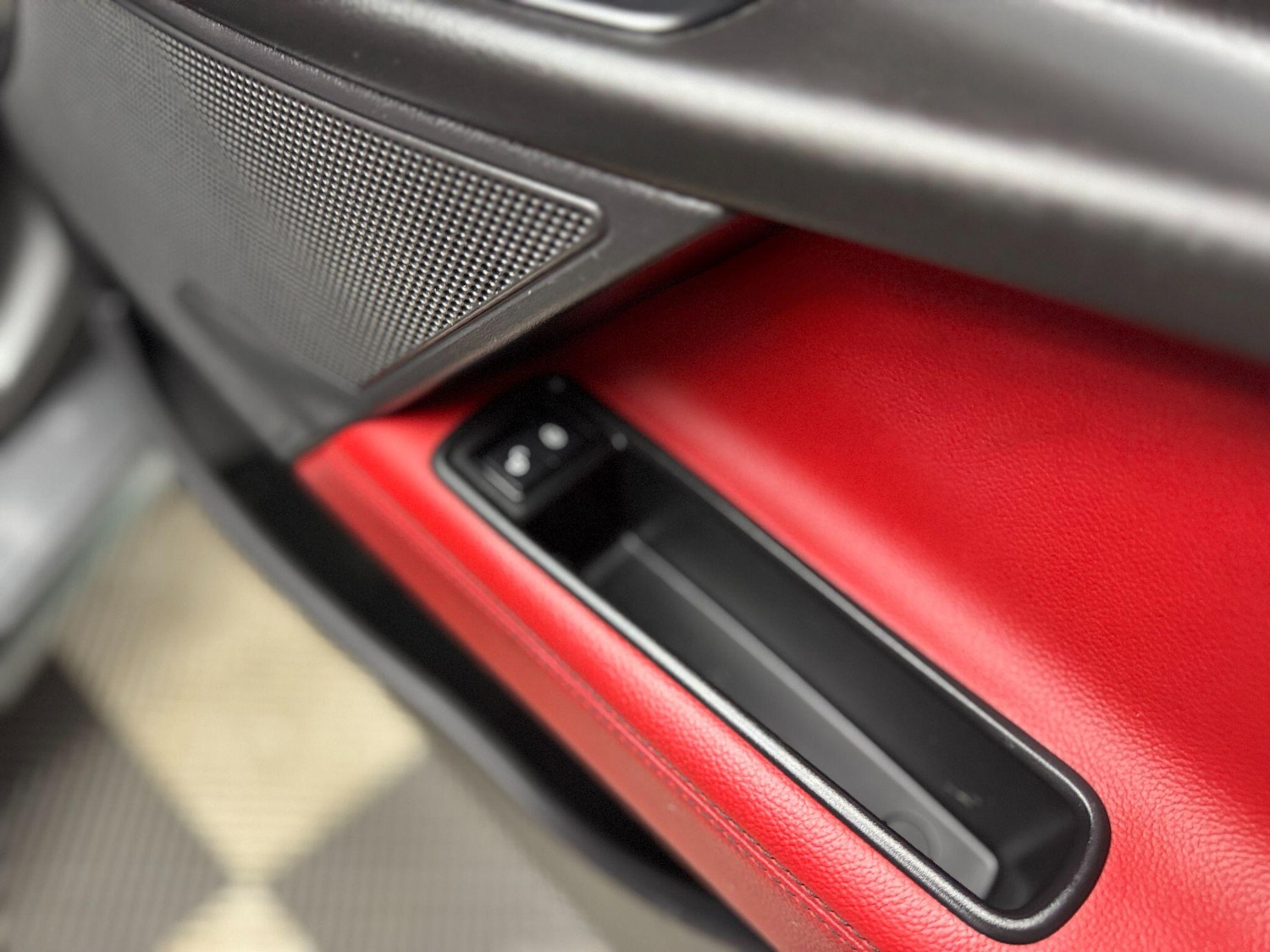 Used Jaguar XE 2018 for sale - 77658073: Photo 14