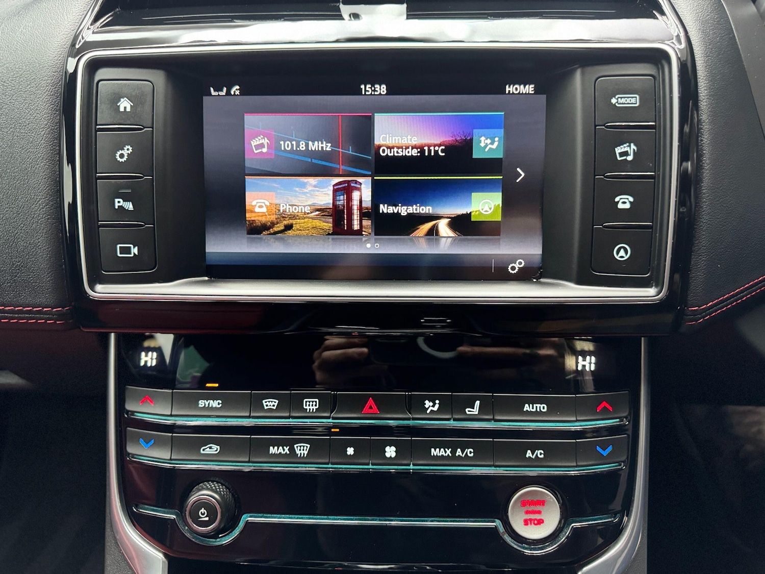 Used Jaguar XE 2018 for sale - 77658073: Photo 23