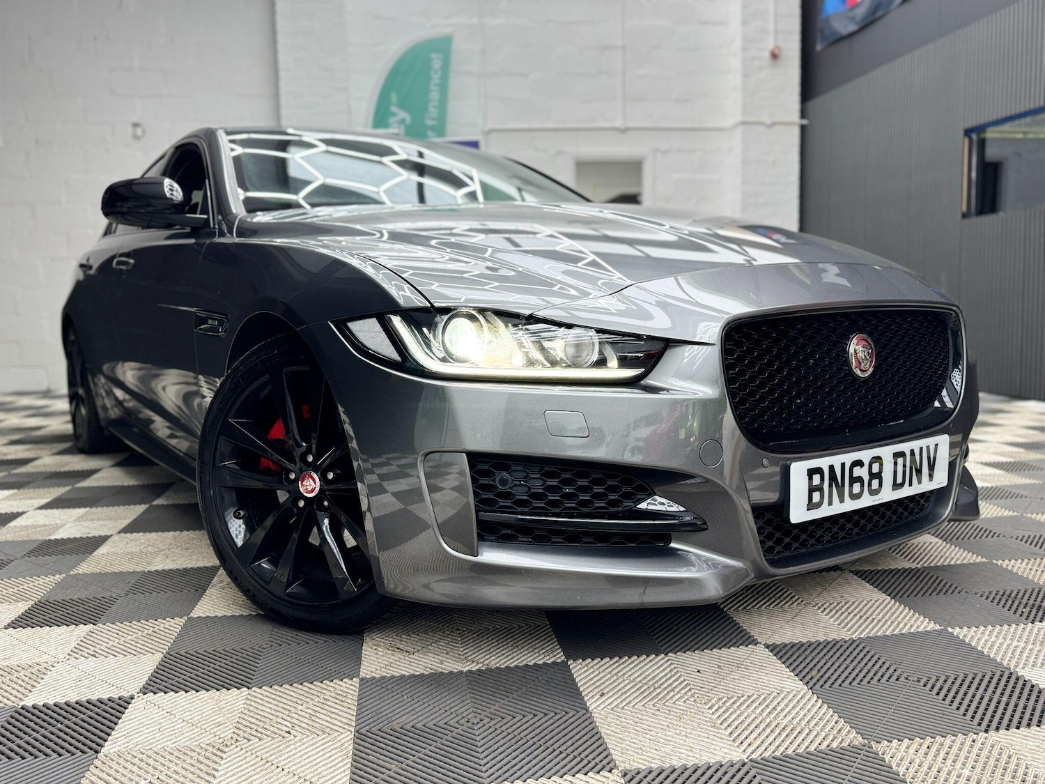 Used Jaguar XE 2018 for sale - 77658073: Photo 24