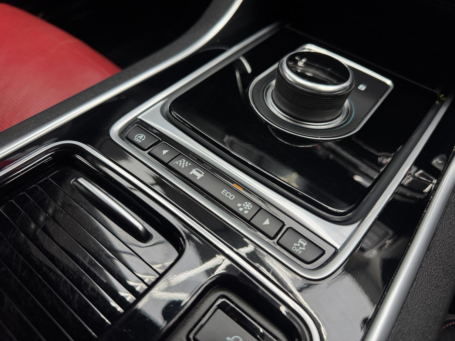 Used Jaguar XE 2018 for sale - 77658073: Photo 27