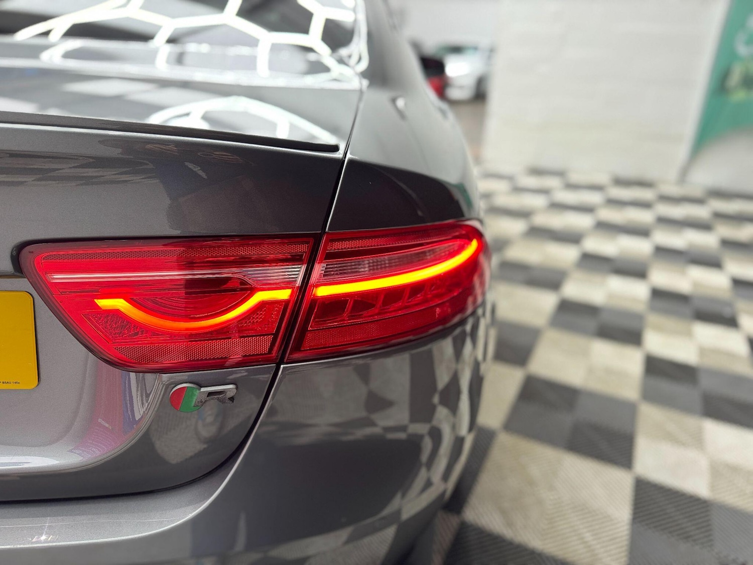 Used Jaguar XE 2018 for sale - 77658073: Photo 32