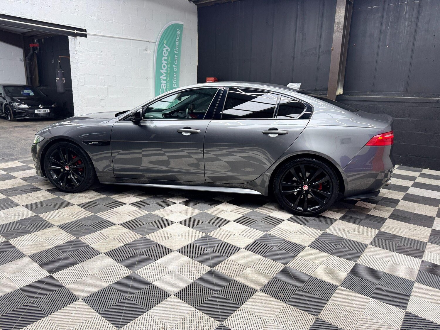 Used Jaguar XE 2018 for sale - 77658073: Photo 35