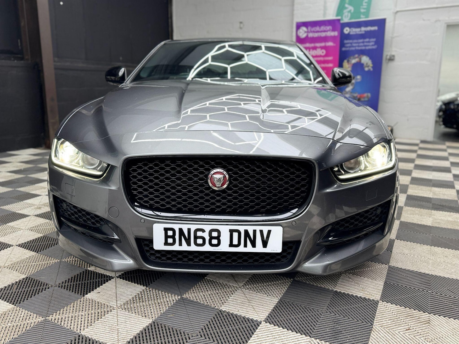 Used Jaguar XE 2018 for sale - 77658073: Photo 41