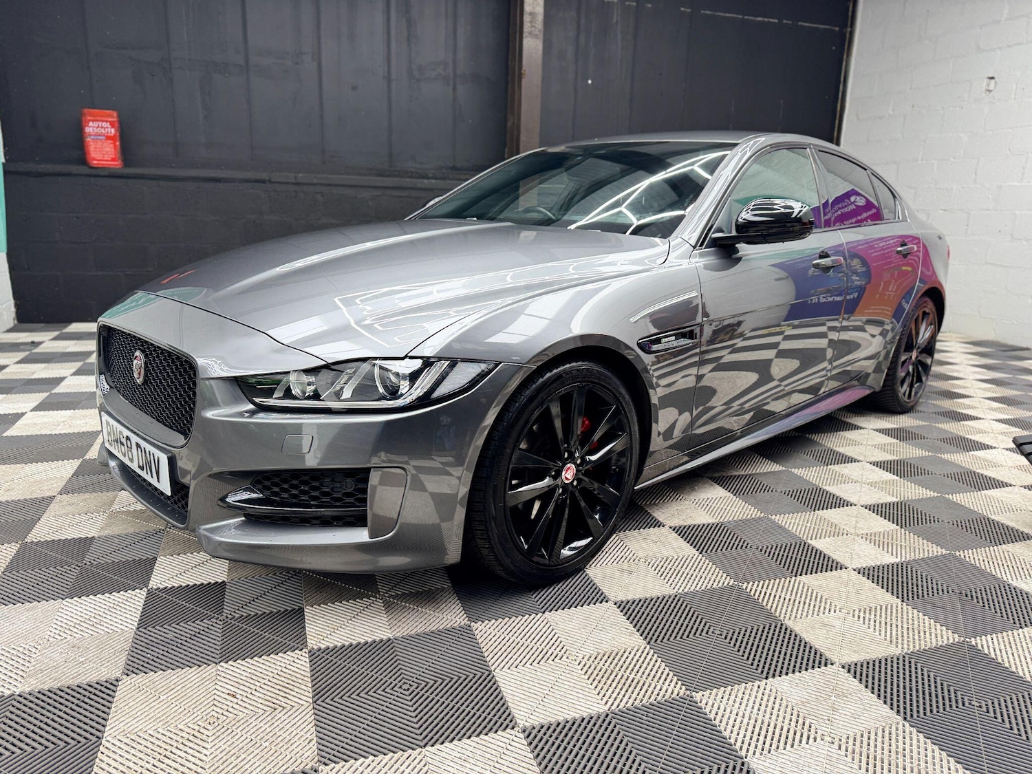 Used Jaguar XE 2018 for sale - 77658073: Photo 43
