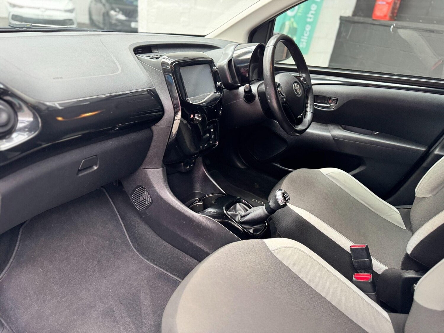 Used Toyota AYGO 2018 for sale - 77878026: Photo 32