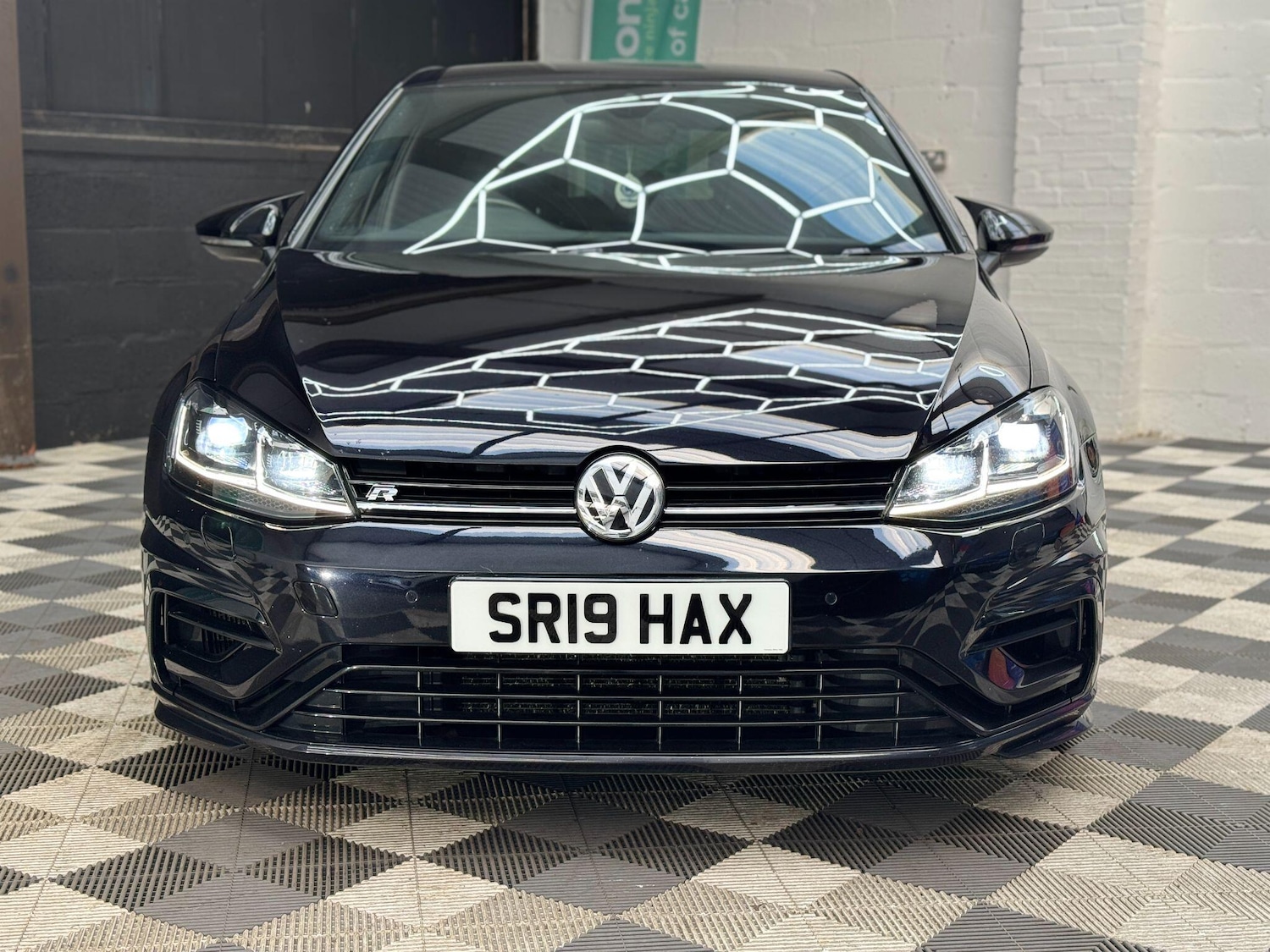 Used Volkswagen Golf 2019 for sale - 77612239: Photo 2
