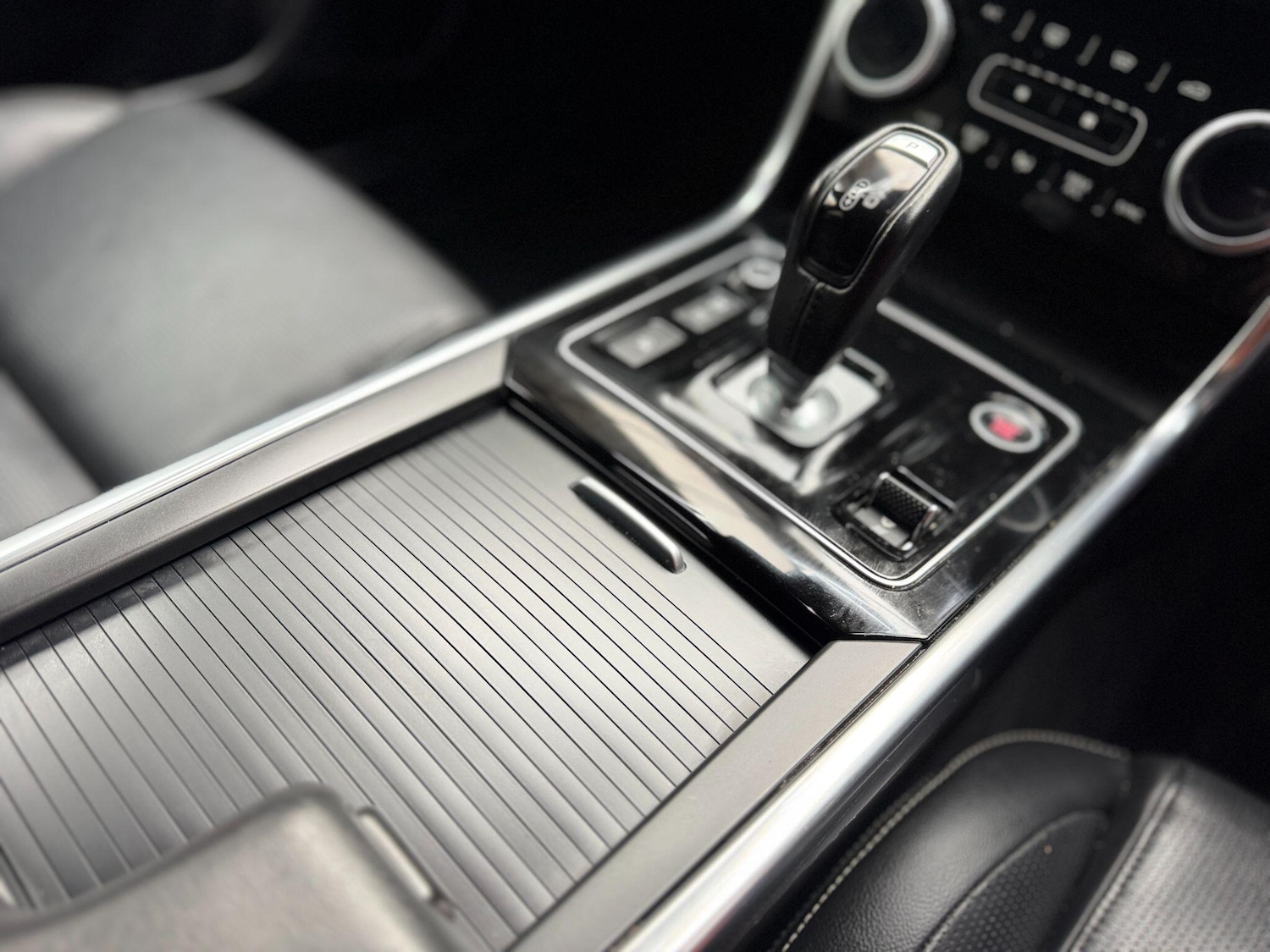 Used Jaguar XE 2021 for sale - 77611436: Photo 25