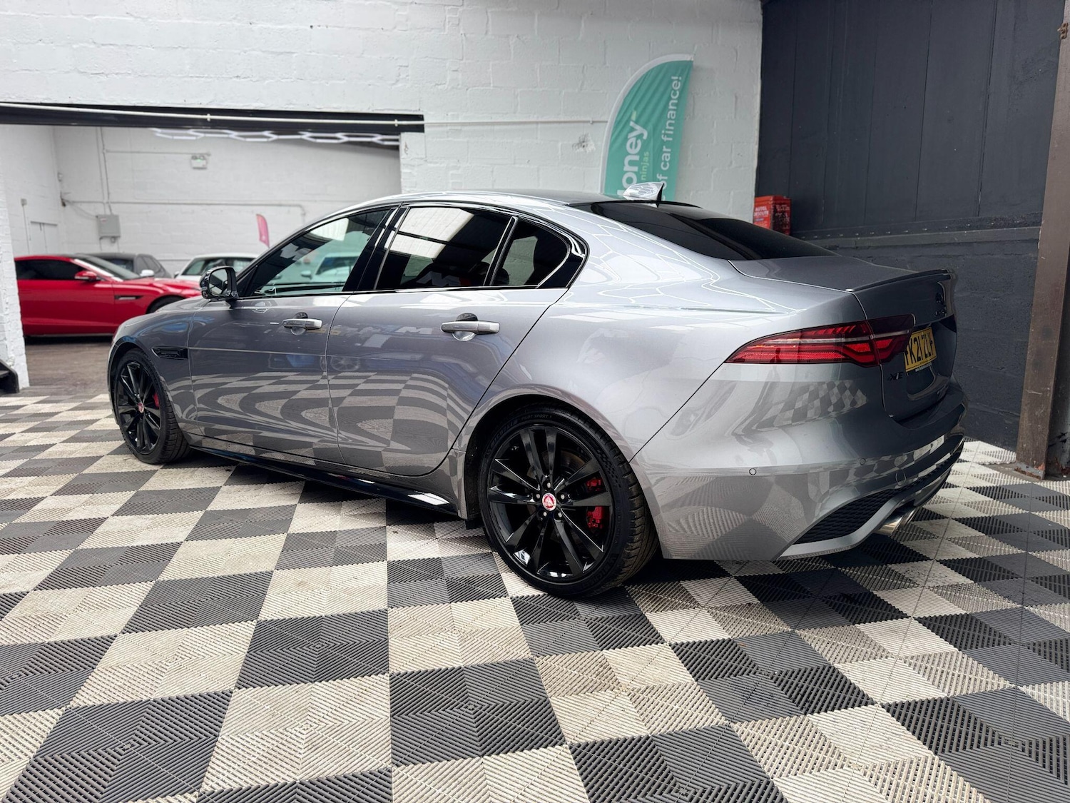 Used Jaguar XE 2021 for sale - 77611436: Photo 5