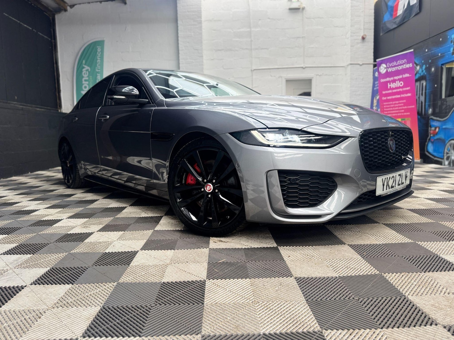 Used Jaguar XE 2021 for sale - 77611436: Photo 6