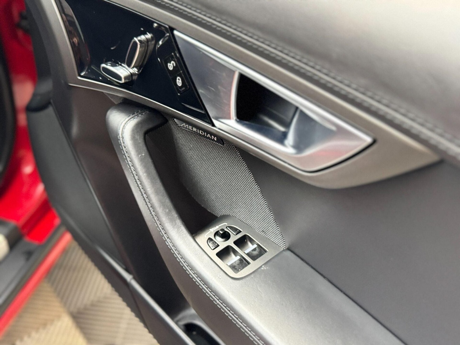 Used Jaguar F-Type 2014 for sale - 77877998: Photo 18