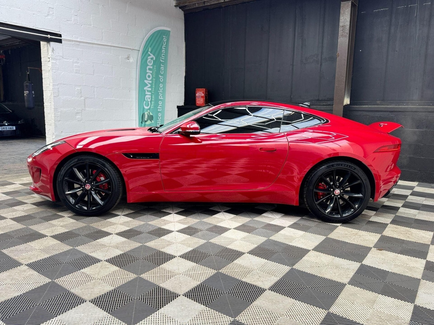 Used Jaguar F-Type 2014 for sale - 77877998: Photo 5