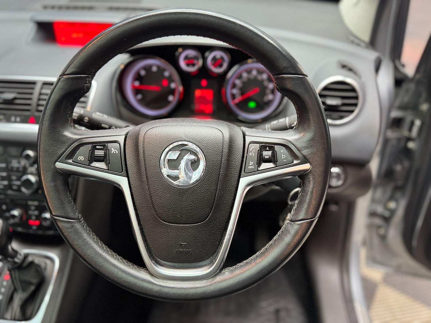 Used Vauxhall Meriva 2010 for sale - 77611505: Photo 35