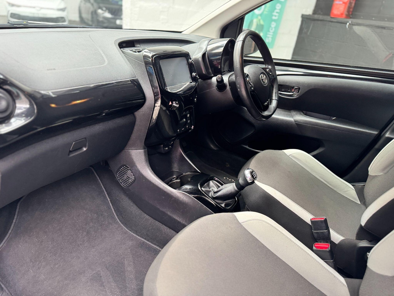 Used Toyota AYGO 2018 for sale - 77658660: Photo 32