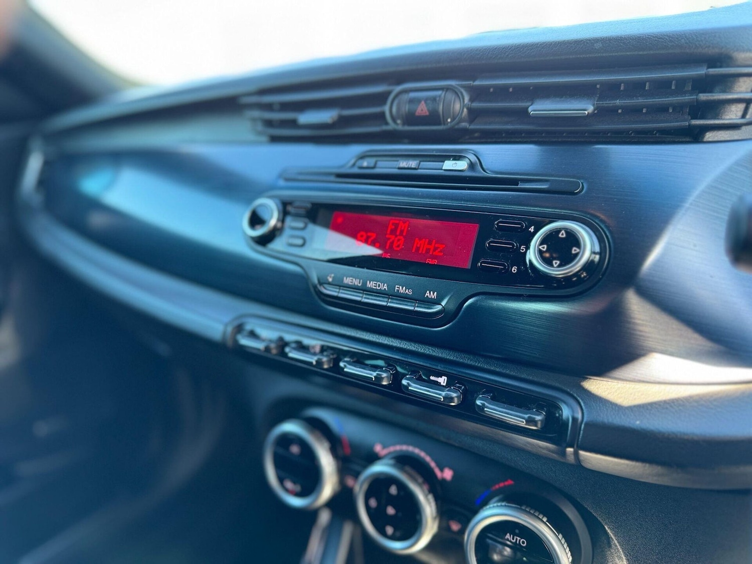 Used Alfa Romeo Giulietta 2011 for sale - 77917411: Photo 18