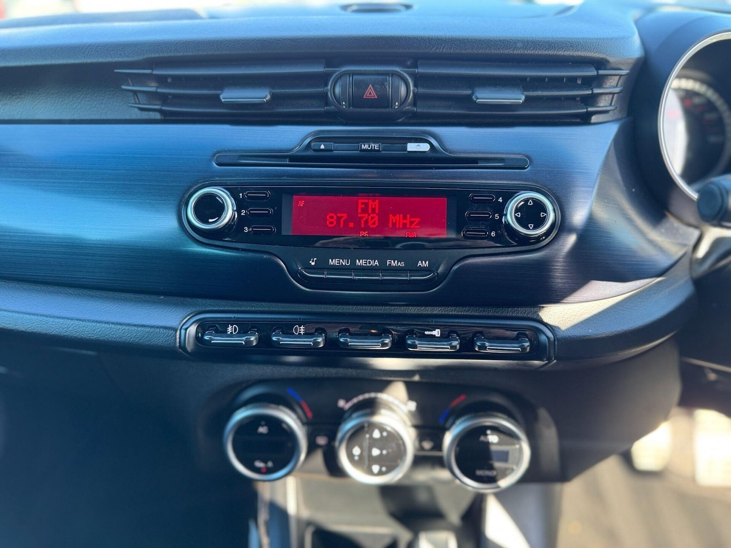 Used Alfa Romeo Giulietta 2011 for sale - 77917411: Photo 27