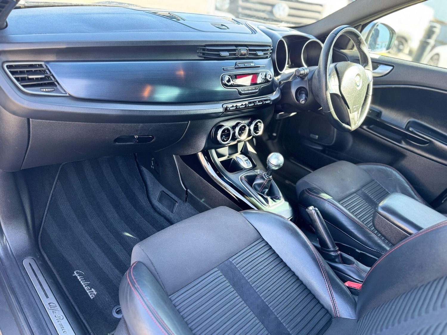 Used Alfa Romeo Giulietta 2011 for sale - 77917411: Photo 28