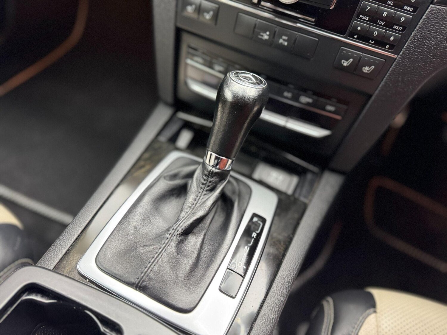 Used Mercedes-Benz E Class 2010 for sale - 77878027: Photo 17